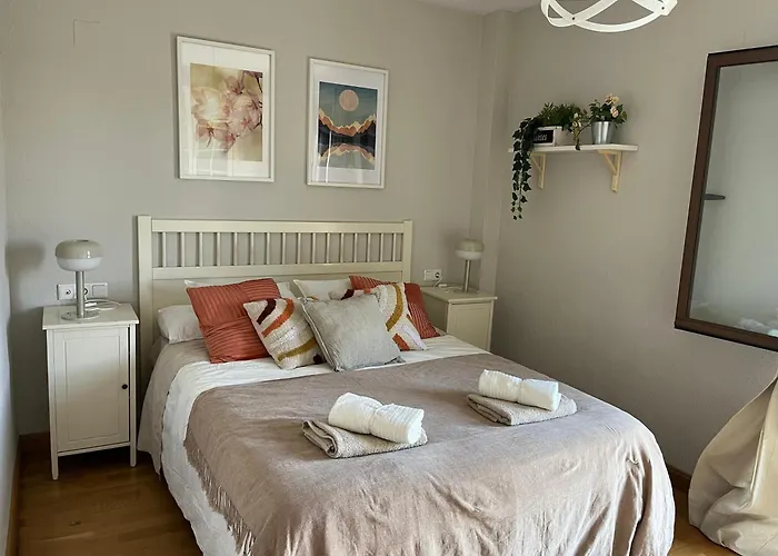 Casa Paseo De La Ribera 32 *