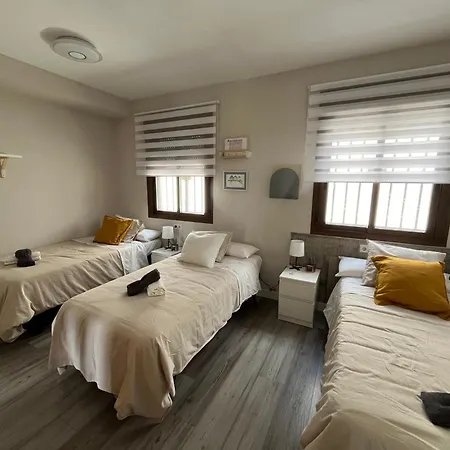 Apartamento Casa Paseo De La Ribera 32 *