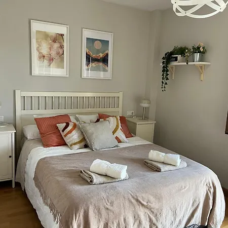 Casa Paseo De La Ribera 32 *