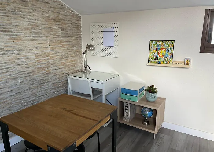 Casa Paseo De La Ribera 32 *