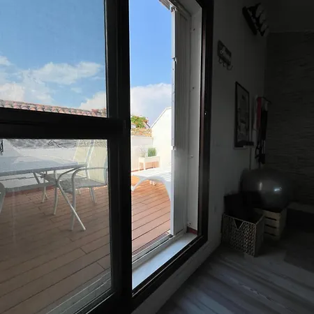 아파트 Casa Paseo De La Ribera 32 *